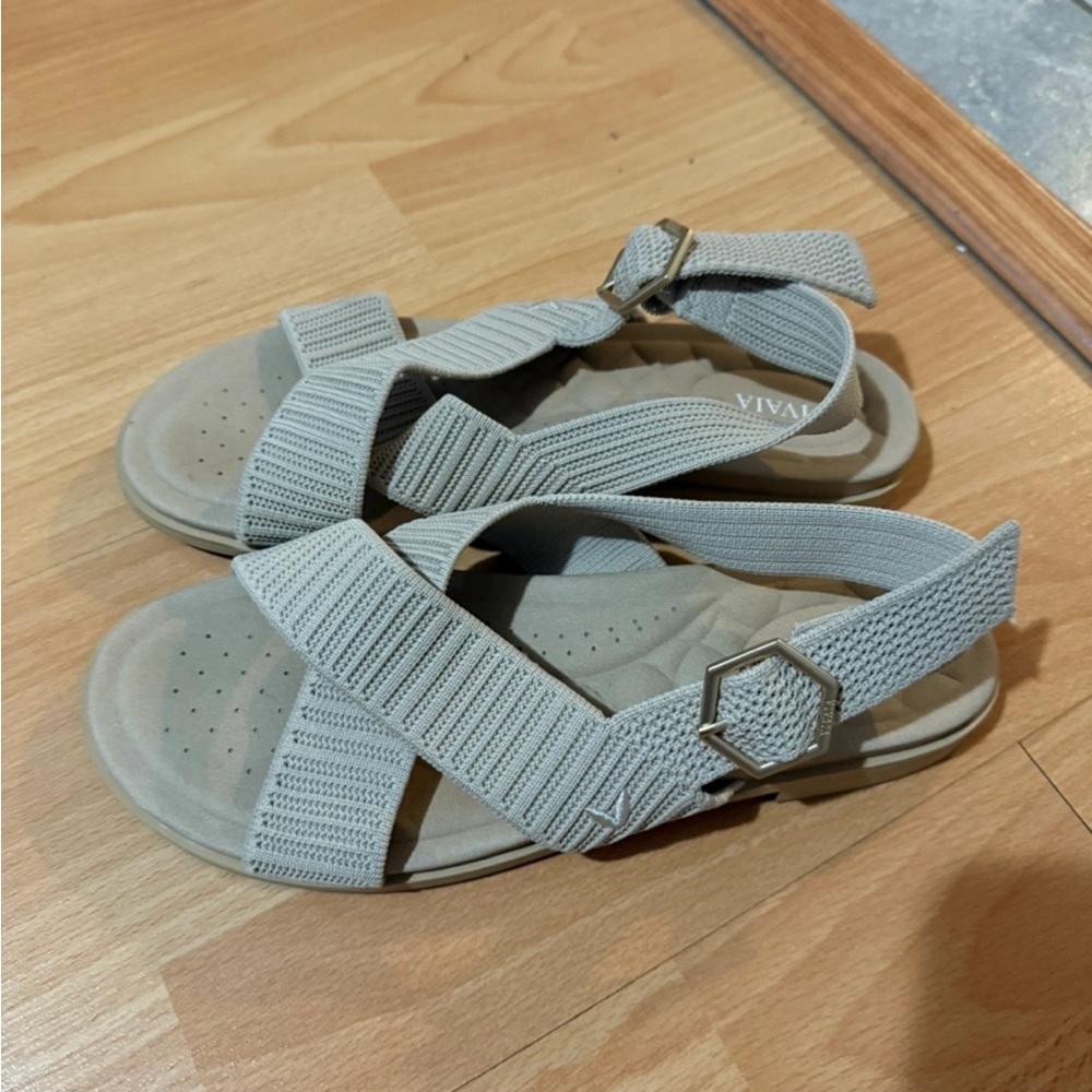 Vivaia sandals